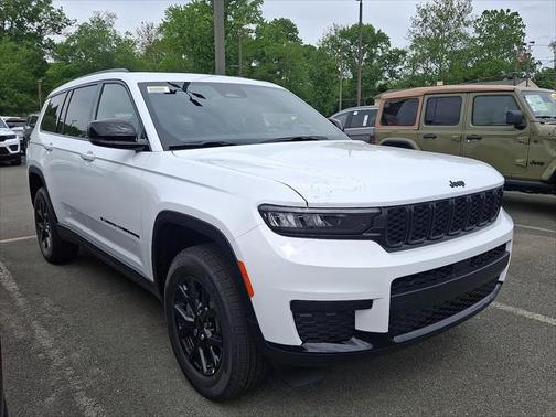 2025 Jeep Grand Cherokee L Laredo
