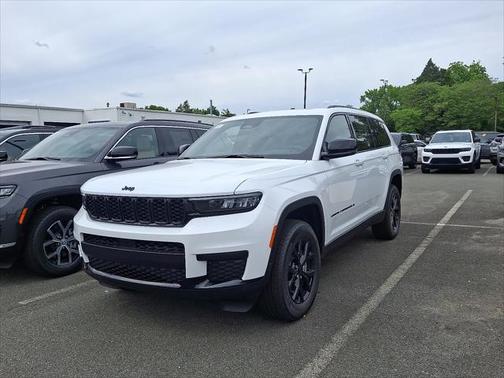 2025 Jeep Grand Cherokee L Laredo