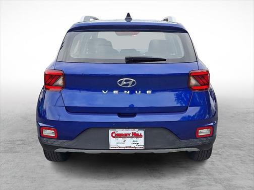 2022 Hyundai VENUE SEL