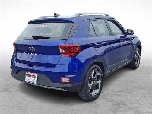 2022 Hyundai VENUE SEL