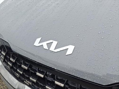 2025 Kia Carnival Hybrid SX