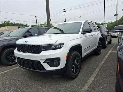 2025 Jeep Grand Cherokee Laredo