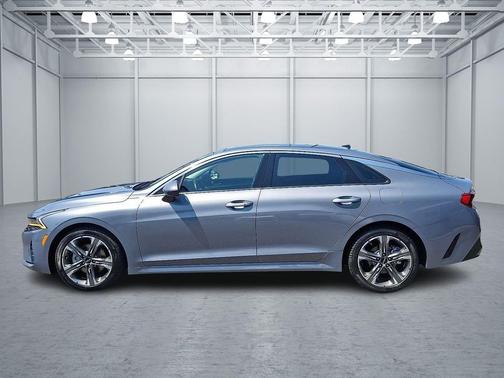 2022 Kia K5 EX