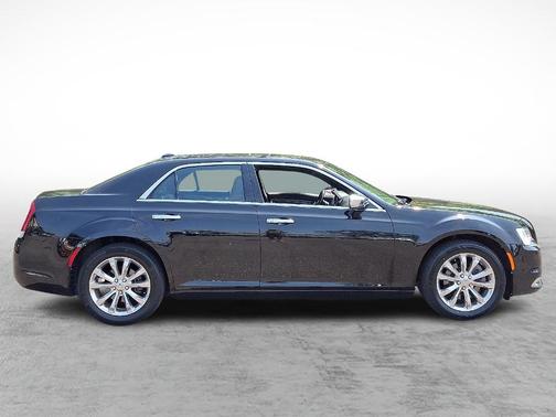 2019 Chrysler 300 Limited
