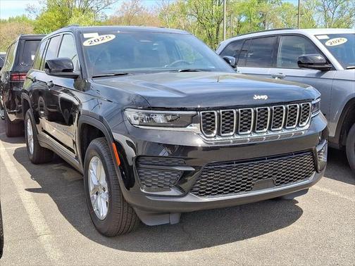 2025 Jeep Grand Cherokee Laredo X