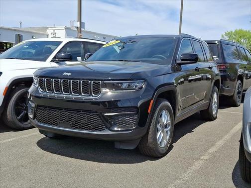 2025 Jeep Grand Cherokee Laredo X