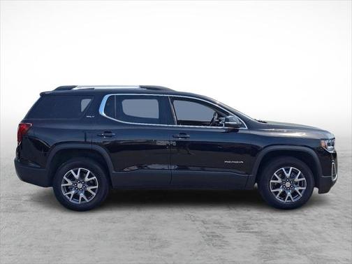 2022 GMC Acadia SLT