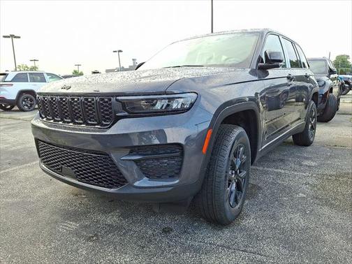 2025 Jeep Grand Cherokee Laredo