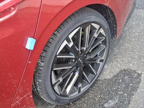 2025 Kia K5 GT