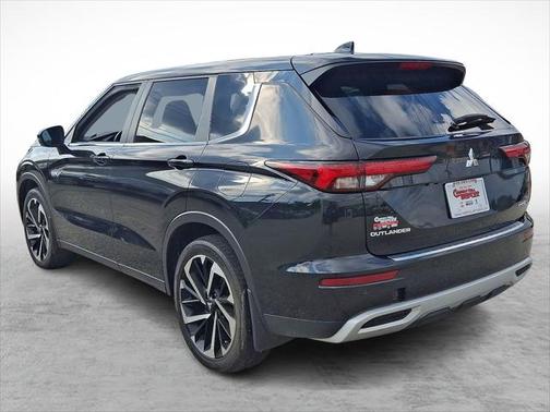 2023 Mitsubishi Outlander PHEV SE