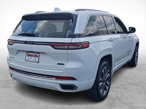 2022 Jeep Grand Cherokee Overland