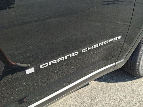 2025 Jeep Grand Cherokee Laredo X
