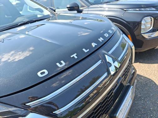2025 Mitsubishi Outlander Platinum Edition