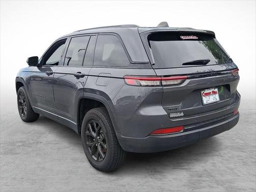 2024 Jeep Grand Cherokee Laredo