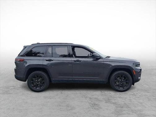 2024 Jeep Grand Cherokee Laredo