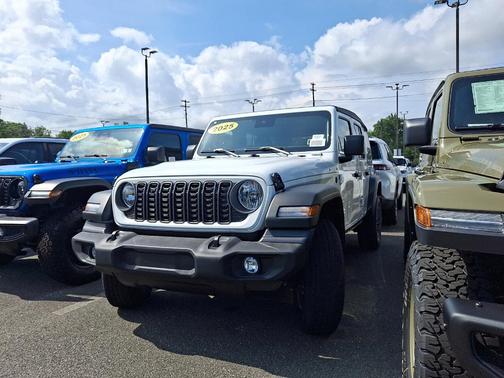 2025 Jeep Wrangler Sport