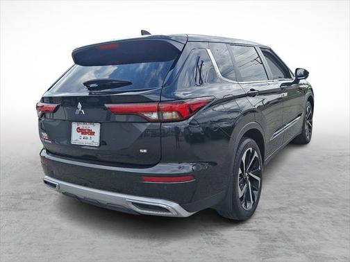 2022 Mitsubishi Outlander SE