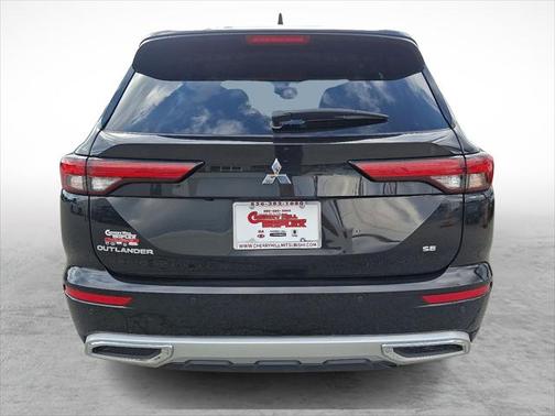 2022 Mitsubishi Outlander SE