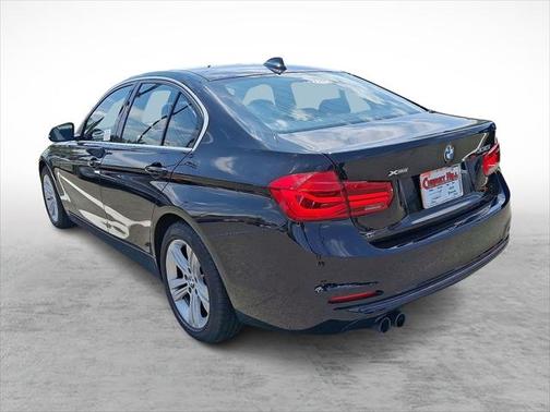 2018 BMW 330 i xDrive
