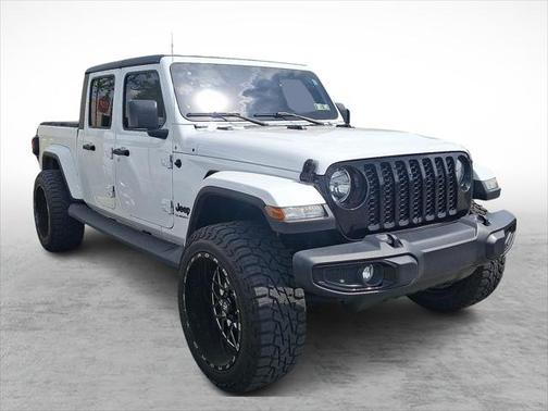 2022 Jeep Gladiator Sport