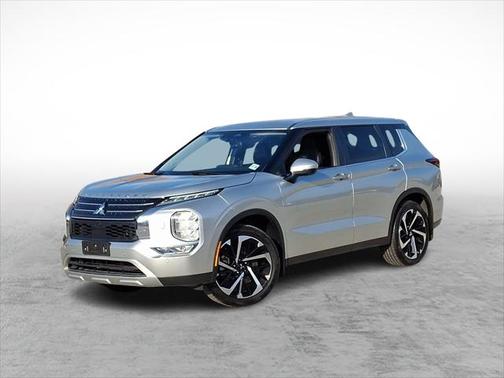 2023 Mitsubishi Outlander SE