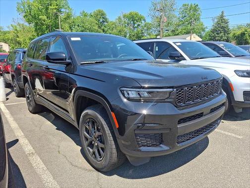 2025 Jeep Grand Cherokee L Laredo