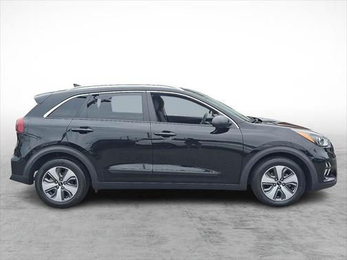 2021 Kia Niro LX