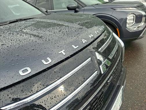 2025 Mitsubishi Outlander SEL