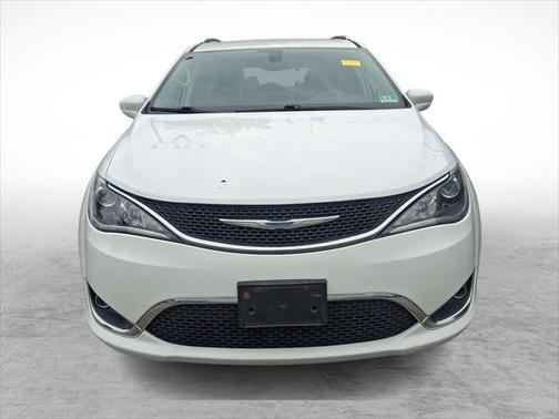 2018 Chrysler Pacifica Touring-L