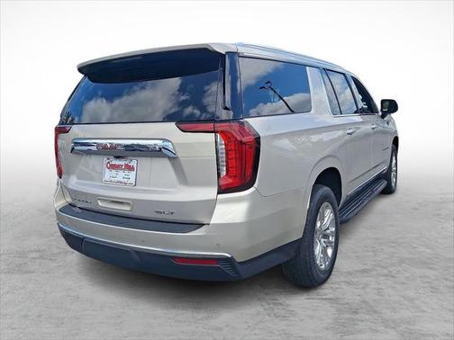 2022 GMC Yukon XL SLT