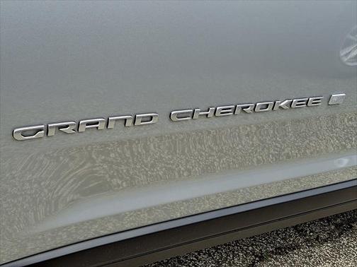2025 Jeep Grand Cherokee Laredo X