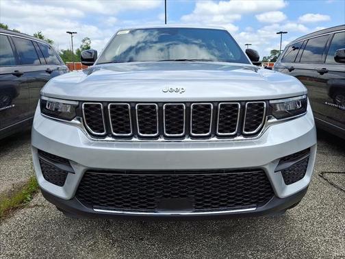 2025 Jeep Grand Cherokee Laredo X