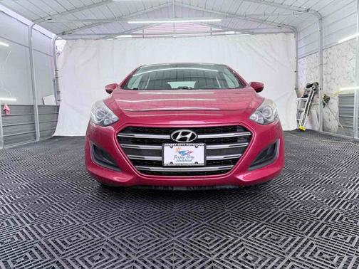 2016 Hyundai Elantra GT Base