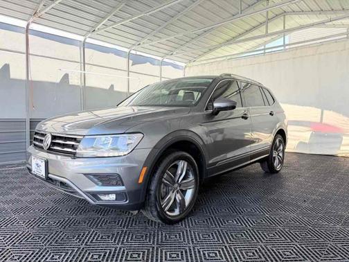 Platinum Gray Metallic 2020 Volkswagen Tiguan 2.0T SEL