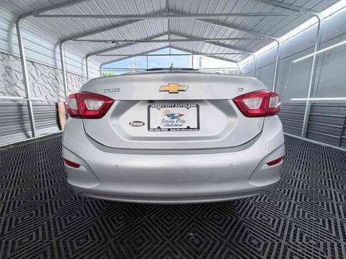 Silver Ice Metallic 2016 Chevrolet Cruze LT Automatic