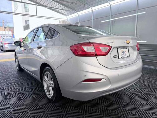 Silver Ice Metallic 2016 Chevrolet Cruze LT Automatic