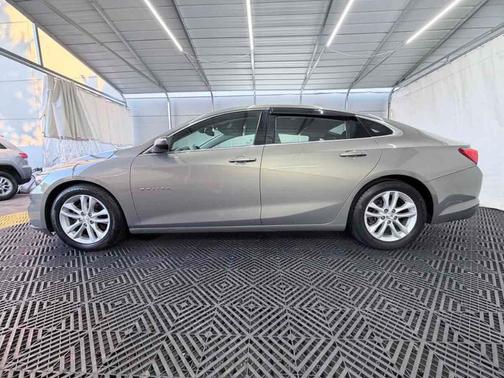 Pepperdust Metallic 2017 Chevrolet Malibu 1LT