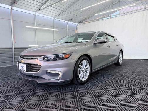 Pepperdust Metallic 2017 Chevrolet Malibu 1LT