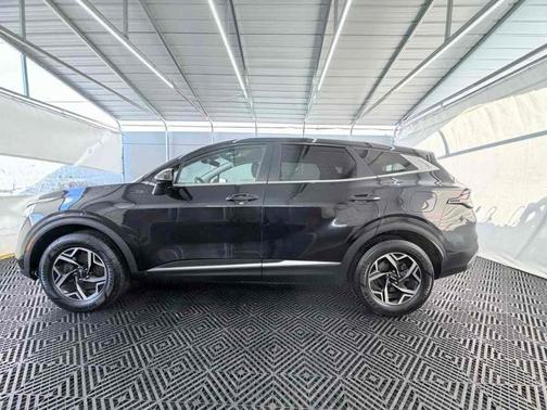 Fusion Orange 2023 Kia Sportage LX