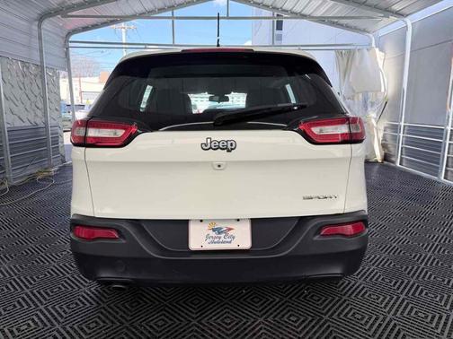 2015 Jeep Cherokee Sport