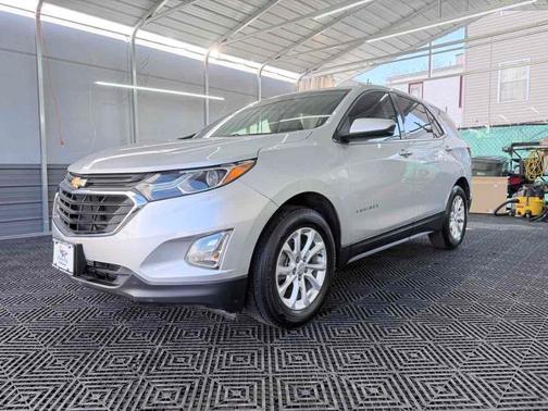 Silver Ice Metallic 2018 Chevrolet Equinox 1LT