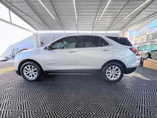 Silver Ice Metallic 2018 Chevrolet Equinox 1LT