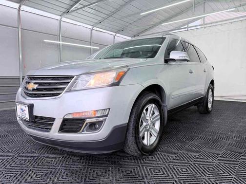 Silver Ice Metallic 2014 Chevrolet Traverse 2LT