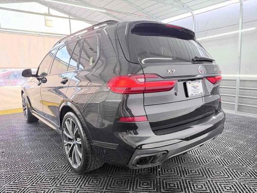 Black Sapphire Metallic 2019 BMW X7 xDrive50i