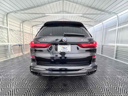 Black Sapphire Metallic 2019 BMW X7 xDrive50i