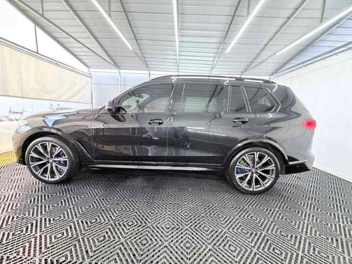 Black Sapphire Metallic 2019 BMW X7 xDrive50i