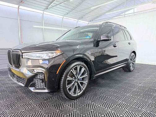 Black Sapphire Metallic 2019 BMW X7 xDrive50i