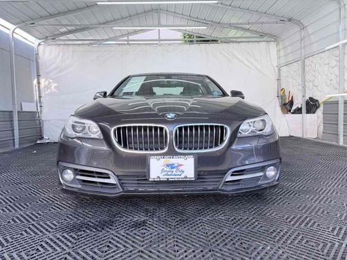 Carbon Black Metallic 2016 BMW 528 i xDrive