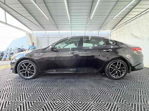 Ebony Black 2020 Kia Optima SE