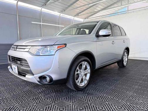2015 Mitsubishi Outlander SE